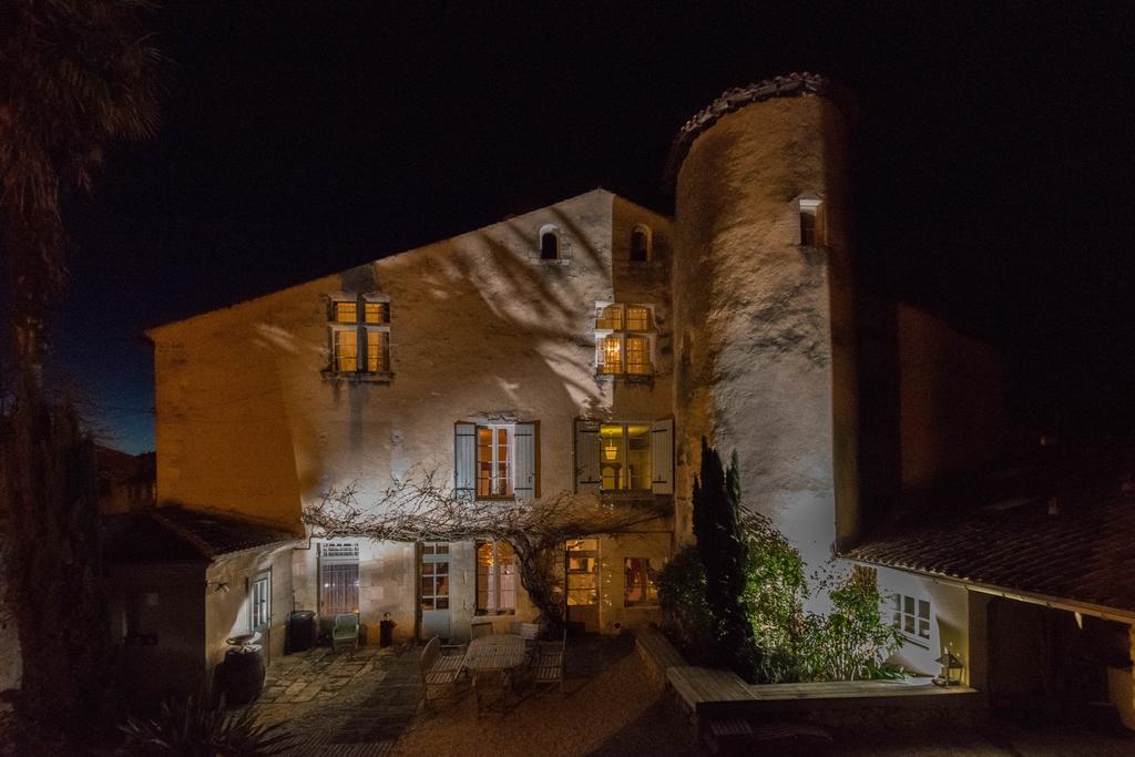 Chambres D'Hotes Le Relais Des Remparts Rions Exterior photo